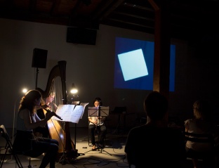 Lichtspiel op. 1, music: Frédéric Pattar, film: Walter Ruttmann, with Compagnie Bin°oculaire ((Kunstraum Walcheturm Zürich, June 24th, © Doris Kessler)